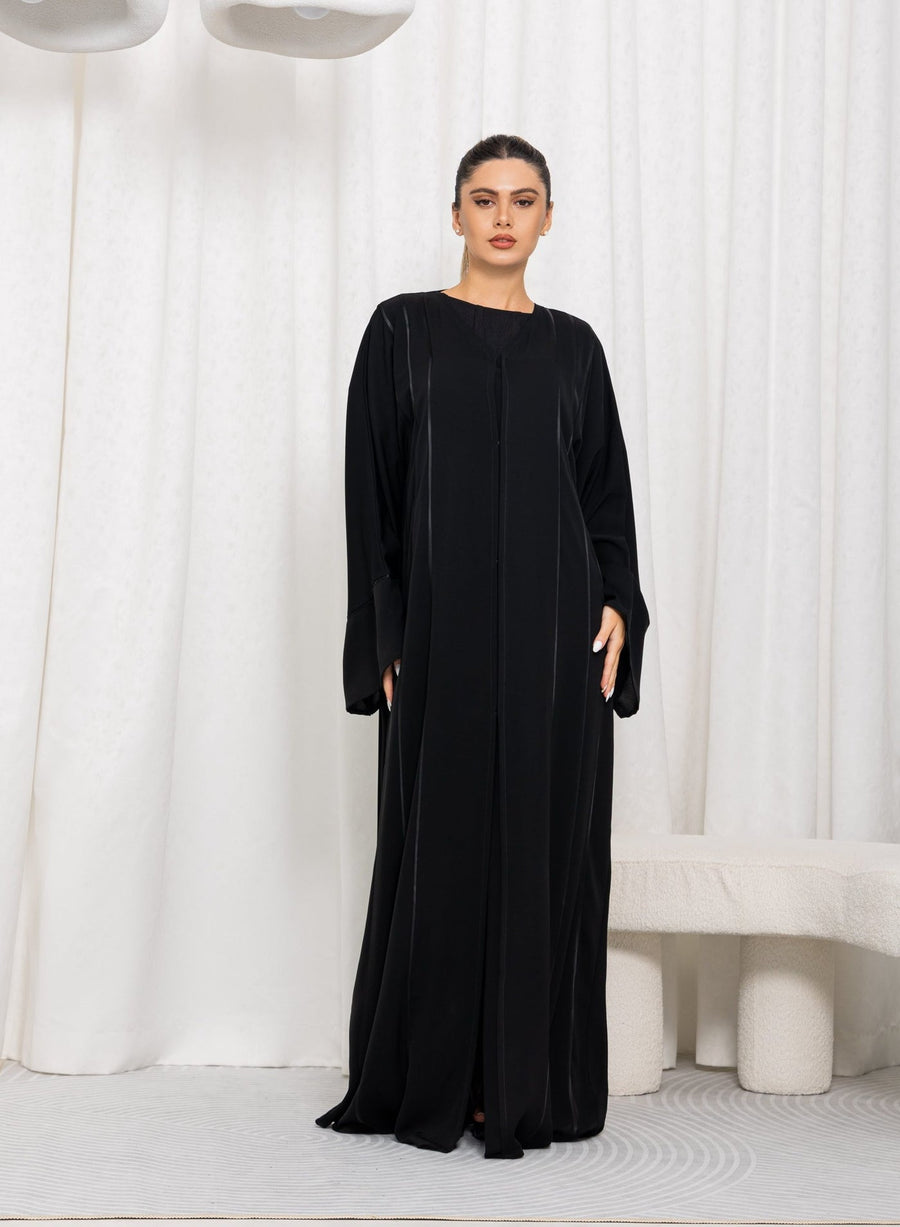 Nikias Black Nida Pipping Work Abaya